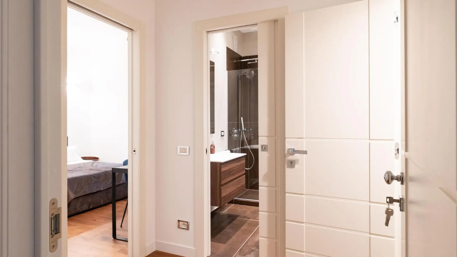 Panoramic Flat-Les Suites Bari Italien
